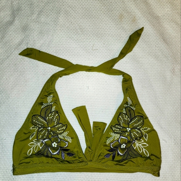 BECCA Other - BECCA Two-Tone Embroidered Bikini Top in Olive and Navy Size L